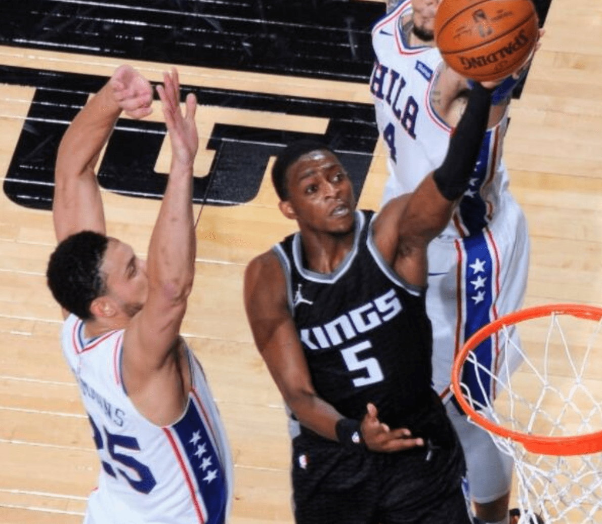 国王鏖战吉林队,福克斯状态火热 国王鏖战吉林队,福克斯状态火热