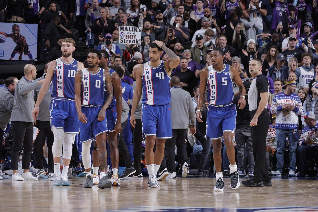 国王鏖战吉林队,福克斯状态火热 国王鏖战吉林队,福克斯状态火热