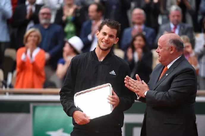 温网碾压法网，蒂姆统治全场