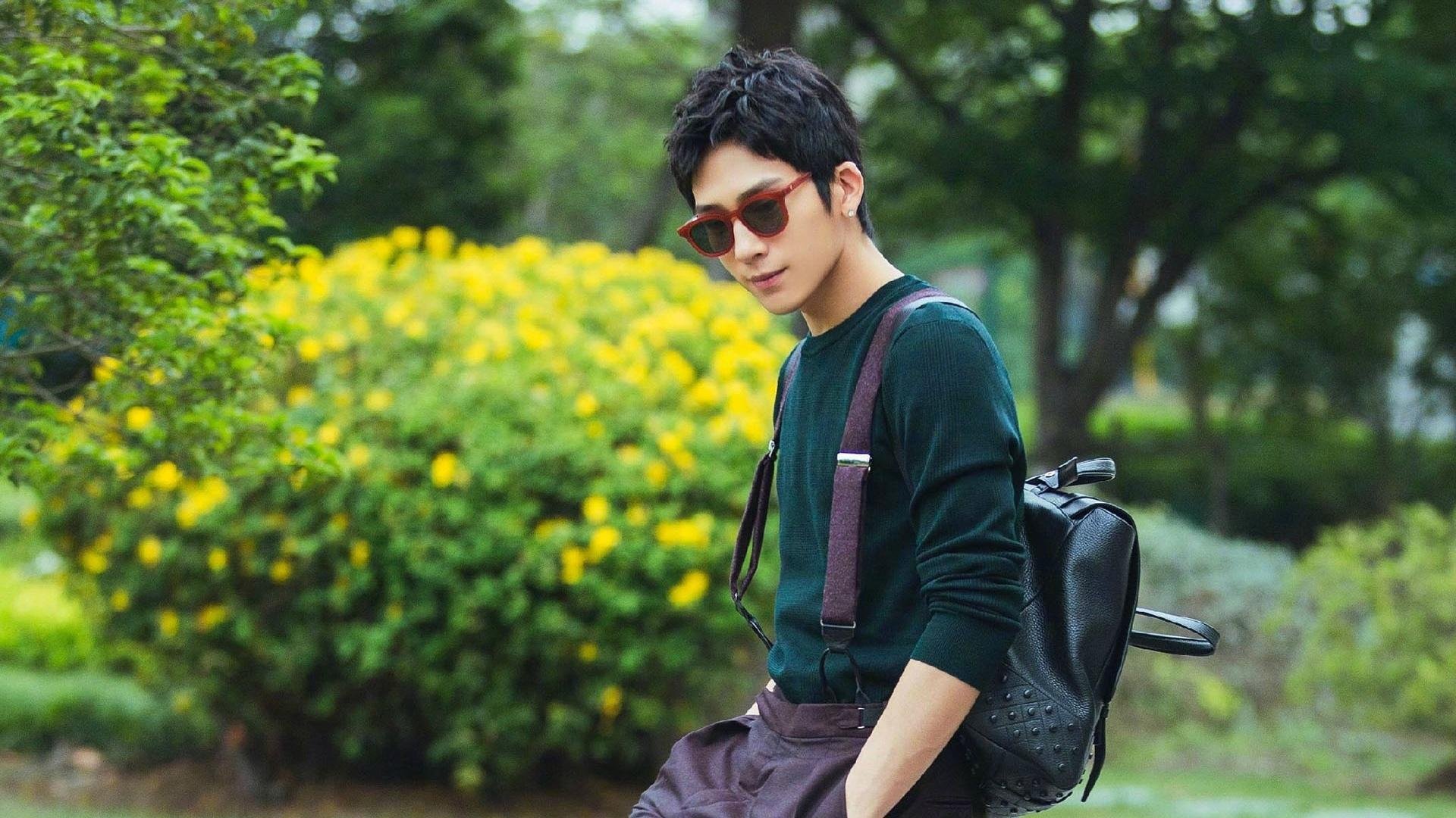 沙漠绿茵交响诗，友谊赛中若日尼奥金笛指挥，摩洛哥联队险胜皇马传奇