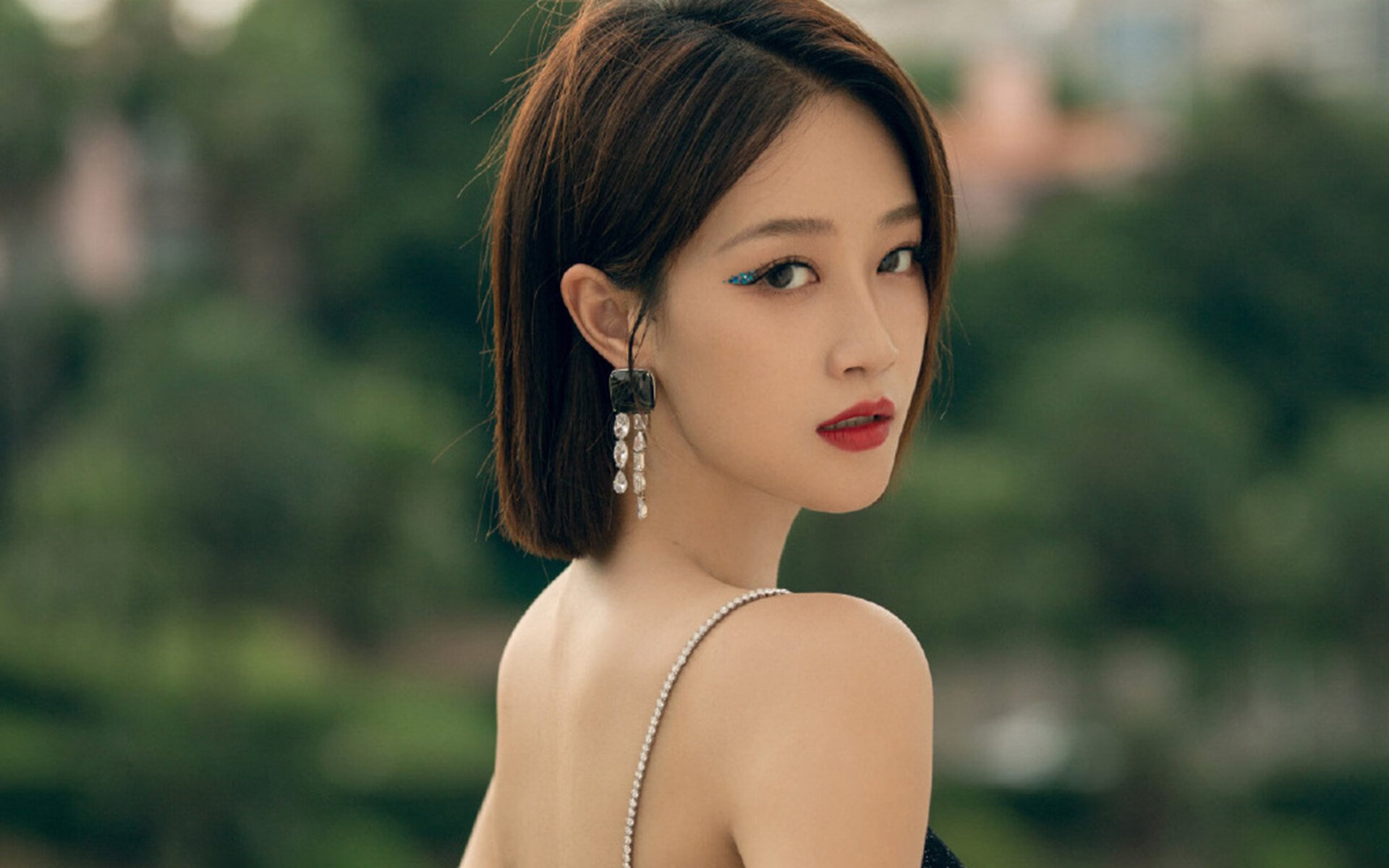 东方刀刃出鞘时，三笘薰一击刺穿维京战阵